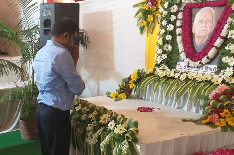 Paying the first sincere tribute to Pandit Sudhakar Dutt ji