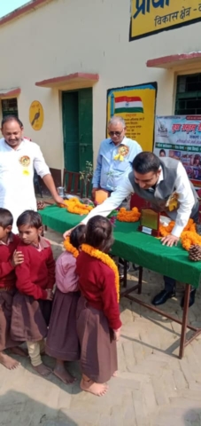 Got an opportunity to interact and motivate village kids at Bharthara Primary School in a program organized by Sudha Amritam Welfare Society in Kashi Vidyapeeth Block, Varanasi